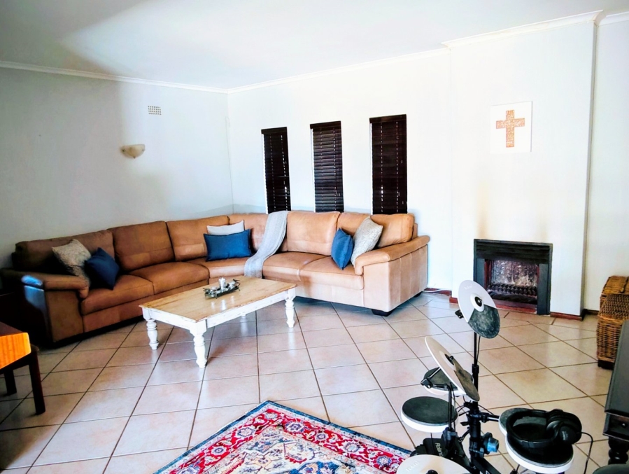 5 Bedroom Property for Sale in Paarl North Western Cape